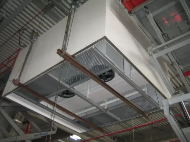  Penthousekühler Montage unter Dachkonstruktion 005-topaz-enhance.jpg